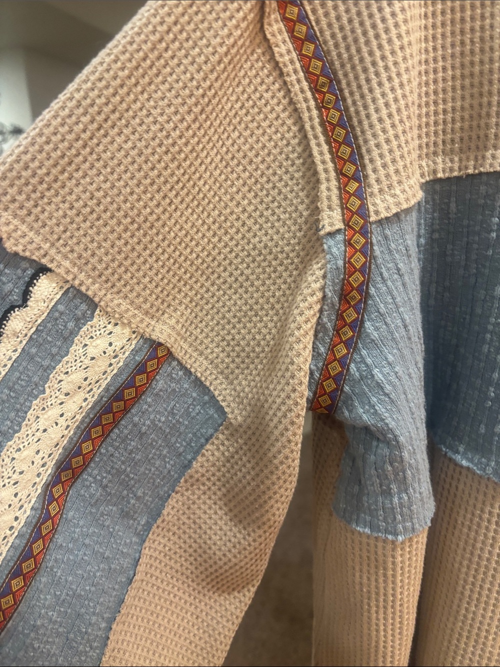 NEW POL Beige and Blue Colorblock Waffle Knit Pullover - Picture 4 of 7